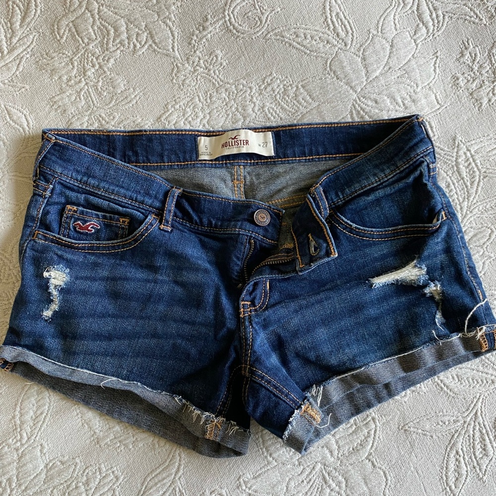 HOLLISTER gently worn summer shorts